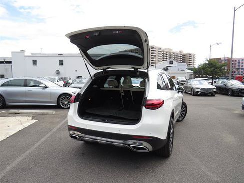 Used 2026 Mercedes-Benz GLC 300 4MATIC image 31