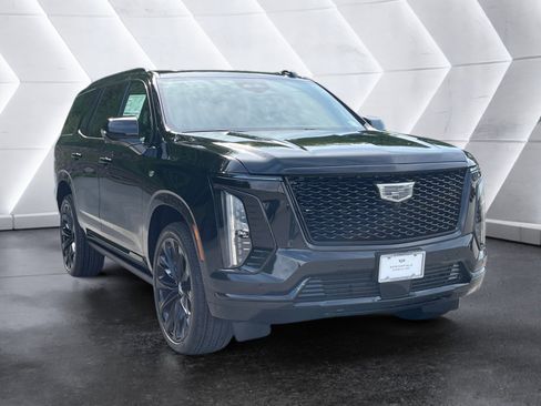 New 2026 Cadillac Escalade Platinum Sport w/ LPO, ONYX Package AWD/4WD image 8