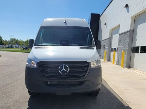 New 2025 Mercedes-Benz Sprinter 2500 image 3