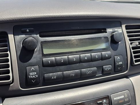 Used 2006 Toyota Corolla CE image 29