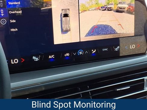 New 2026 Chevrolet Traverse LT image 4