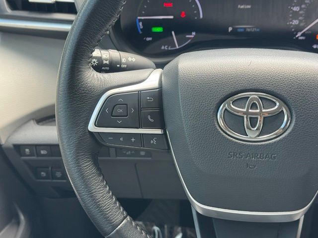 Used 2021 Toyota Sienna XLE FWD image 23