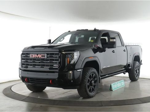 Used 2024 GMC Sierra 2500 AT4 w/ AT4 Premium Plus Package AWD/4WD image 10