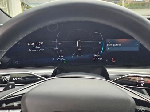 Certified 2024 Cadillac Lyriq Luxury image 30