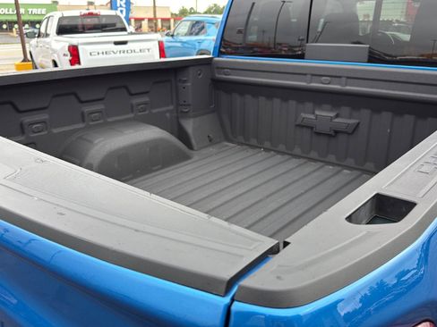 Used 2024 Chevrolet Silverado 1500 LT Trail Boss w/ Convenience Package II AWD/4WD image 28
