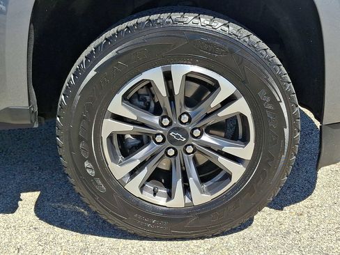 Used 2021 Chevrolet Colorado Z71 w/ Safety Package image 9