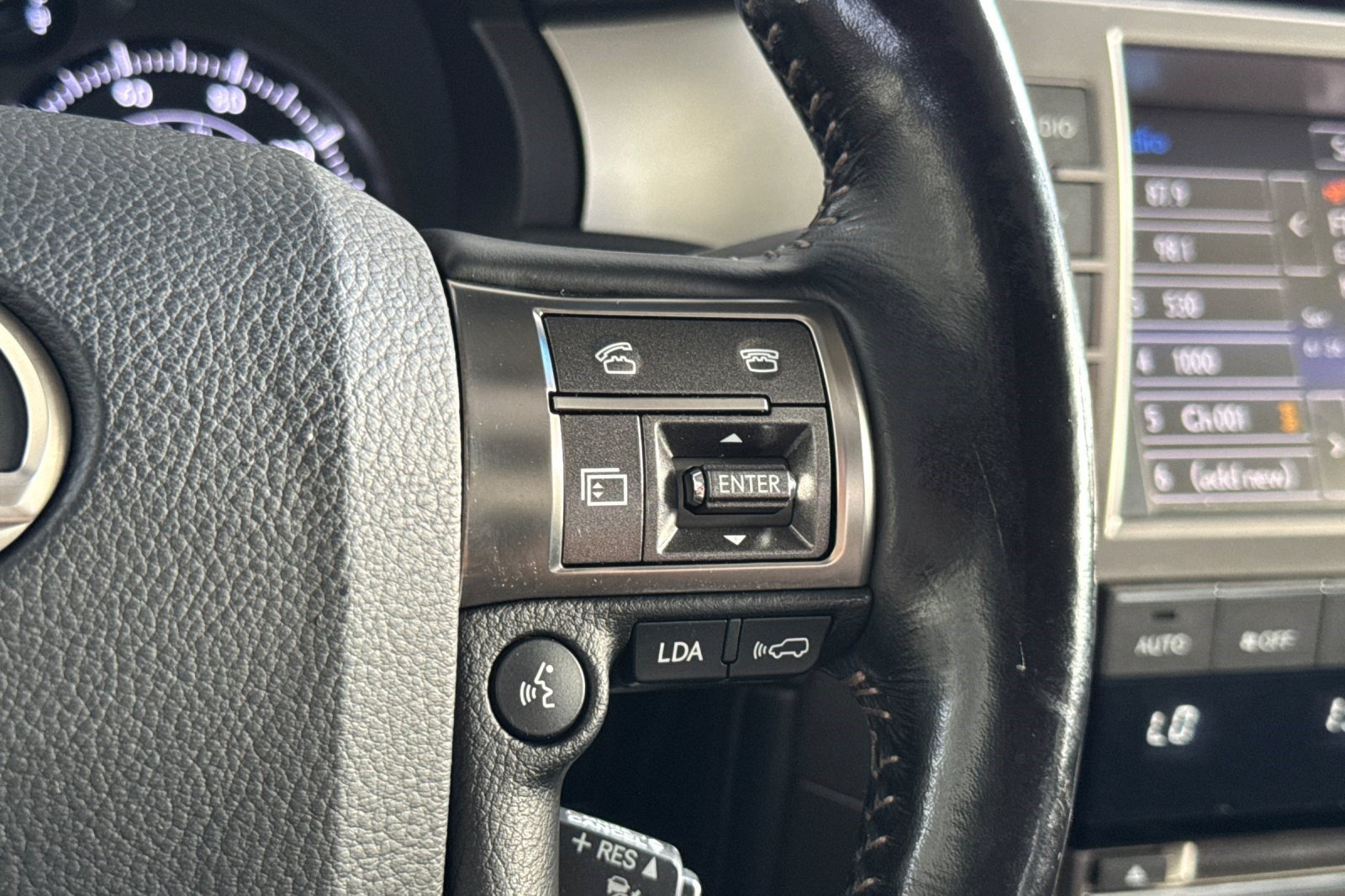 Used 2017 Lexus GX 460 Luxury AWD/4WD image 33