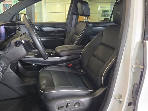 New 2025 Buick Enclave Sport Touring image 13