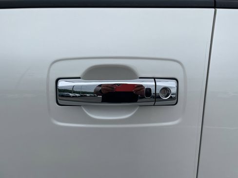 Used 2021 Nissan Titan Platinum Reserve w/ Moonroof Package AWD/4WD image 7