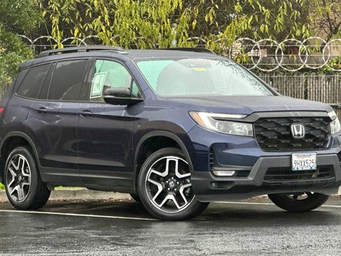 Used 2023 Honda Passport Elite image 2