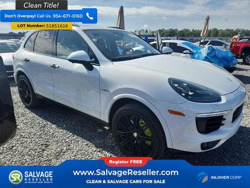 Used 2017 Porsche Cayenne S AWD/4WD image 5