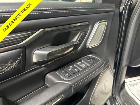 Used 2020 RAM 1500 Limited w/ Black Appearance Package AWD/4WD image 14
