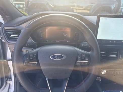 Used 2025 Ford Escape ST-Line w/ Equipment Group 301A FWD image 11