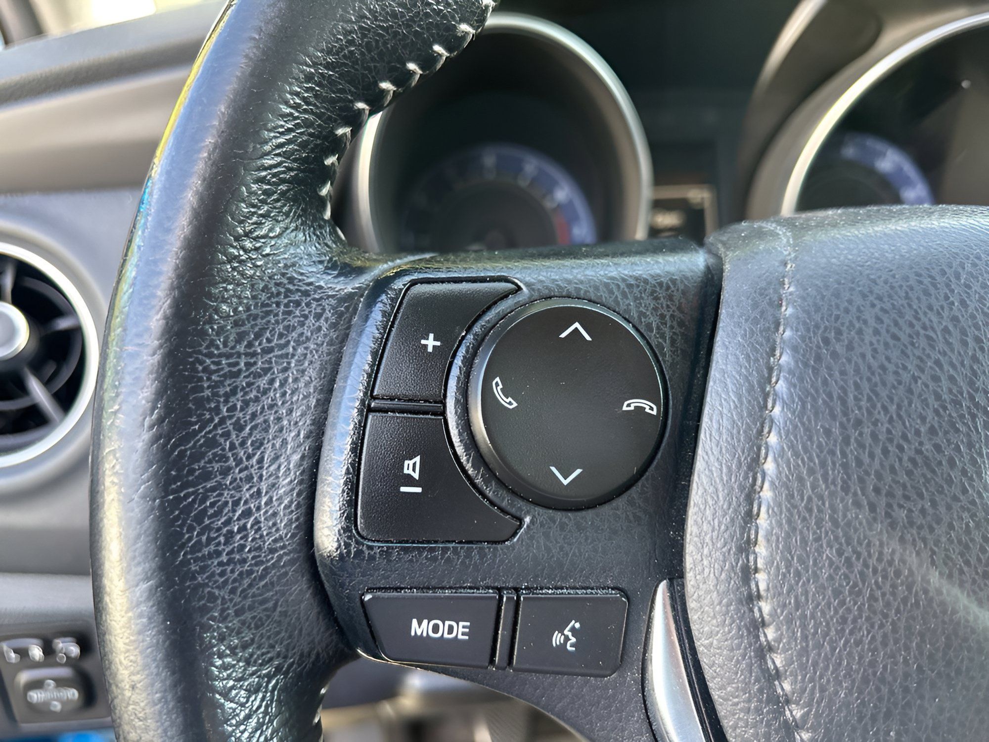 Used 2018 Toyota Corolla iM w/ All-Weather Mat Package FWD image 21