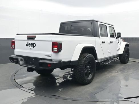 Used 2021 Jeep Gladiator Sport image 21
