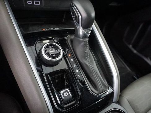 Used 2025 Chevrolet Colorado ZR2 w/ Technology Package AWD/4WD image 17