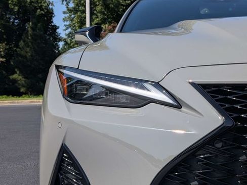 Used 2022 Lexus IS 500 w/ Accessory Package RWD image 11