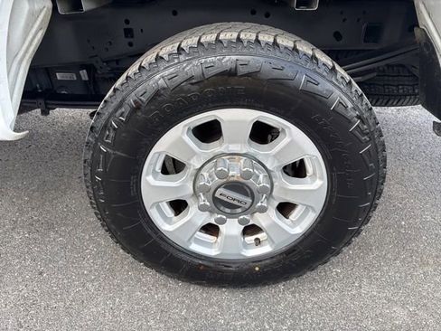 Used 2024 Ford F250 XLT image 10