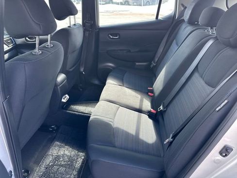 Used 2025 Nissan Leaf S image 22