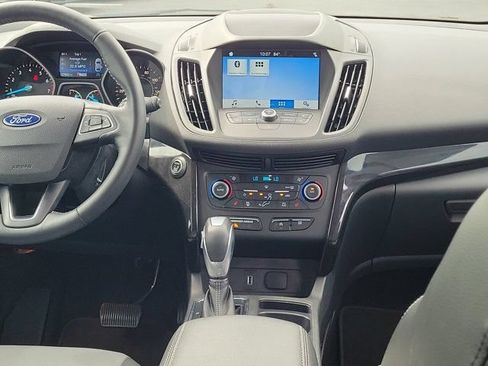 Used 2019 Ford Escape SE FWD image 5