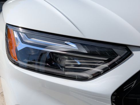 Certified 2024 Audi Q5 e Premium Plus w/ Premium Plus Package image 11