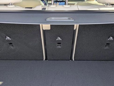 New 2026 Mercedes-Benz GLC 300 image 18