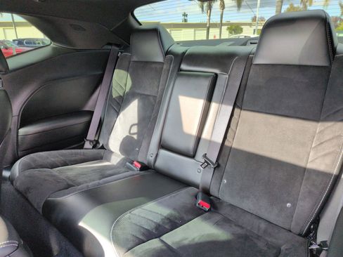 Used 2019 Dodge Challenger SRT Hellcat Redeye image 31