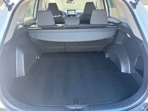 Used 2025 Toyota RAV4 XLE image 32