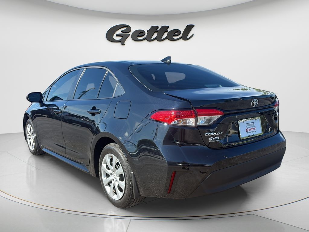 Used 2026 Toyota Corolla LE FWD image 7