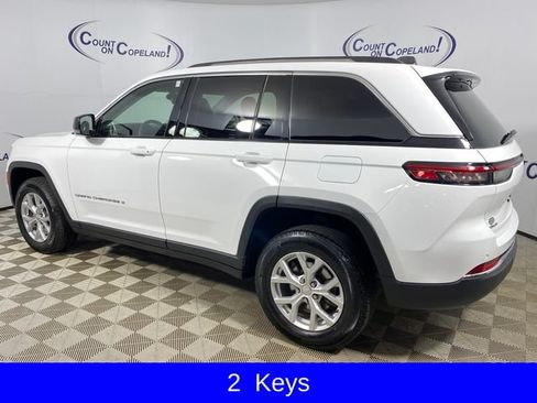Used 2023 Jeep Grand Cherokee Limited AWD/4WD image 4