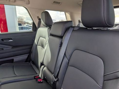 New 2026 Nissan Pathfinder SL AWD/4WD image 8