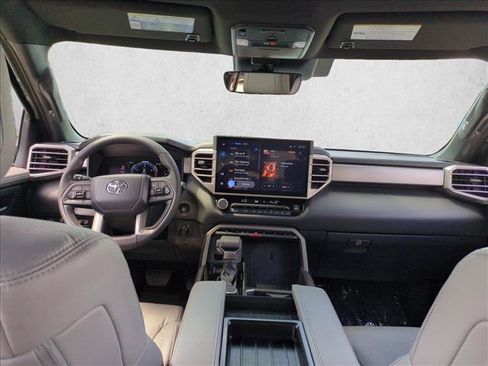 Used 2025 Toyota Tundra Limited AWD/4WD image 23