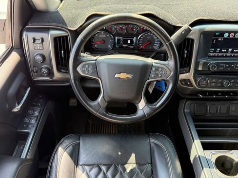 Used 2018 Chevrolet Silverado 1500 LT w/ All Star Edition AWD/4WD image 8