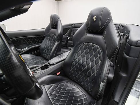 Used 2016 Ferrari California T image 53