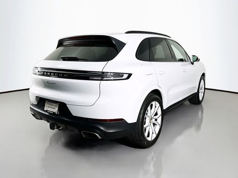 Certified 2024 Porsche Cayenne AWD/4WD image 9