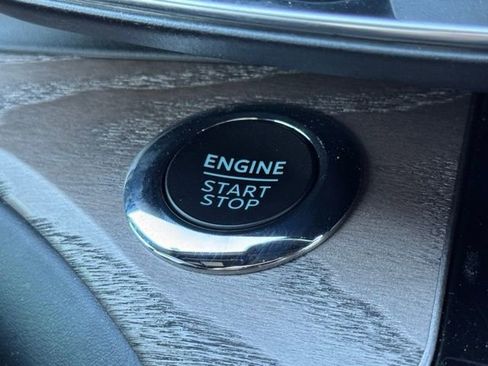 Used 2022 Ford Explorer Platinum w/ Equipment Group 601A image 22