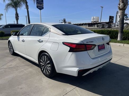 Used 2023 Nissan Altima 2.5 SV image 6