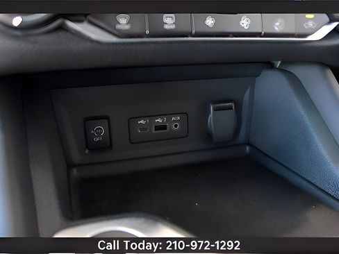 Used 2025 Nissan Sentra SR w/ SR Premium Package image 25