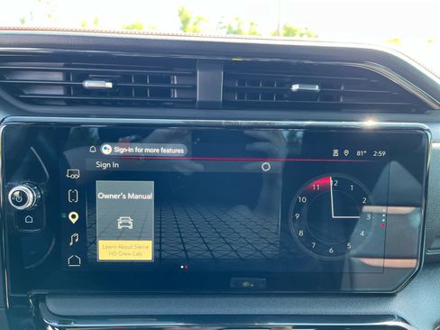 Used 2025 GMC Sierra 2500 AT4 w/ AT4 Premium Plus Package AWD/4WD image 15