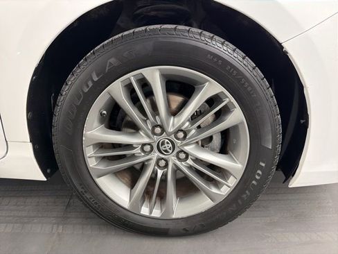 Used 2015 Toyota Camry SE image 10