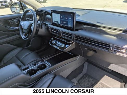 Used 2025 Lincoln Corsair Grand Touring w/ Equipment Group 302A AWD/4WD image 28