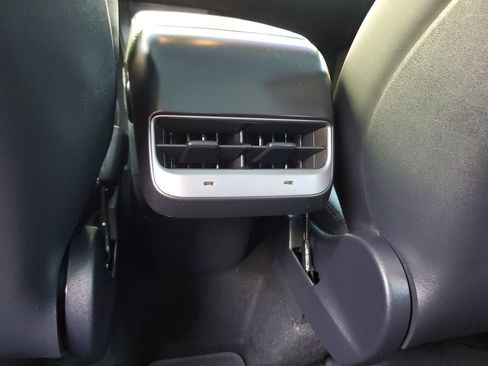 Used 2025 Tesla Model Y Performance AWD/4WD image 15