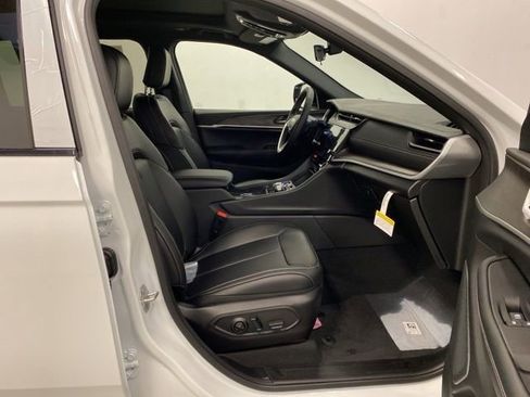 New 2026 Jeep Grand Cherokee L Limited AWD/4WD image 24