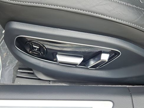 Certified 2023 Audi S8 AWD/4WD image 27