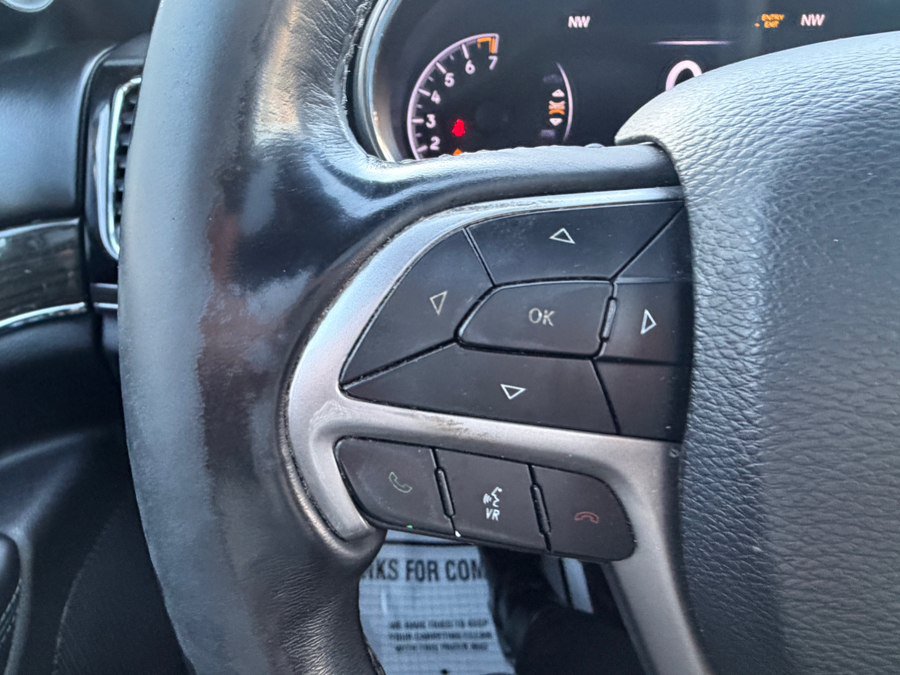 Used 2019 Jeep Grand Cherokee Overland AWD/4WD image 31
