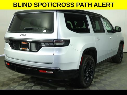 Used 2026 Jeep Grand Wagoneer Summit AWD/4WD image 12