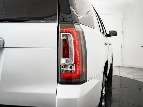 Used 2019 GMC Yukon Denali w/ Denali Ultimate Package image 9