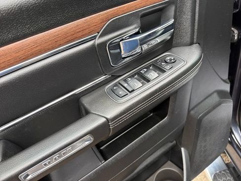 Used 2018 RAM 1500 Laramie w/ Convenience Group AWD/4WD image 13