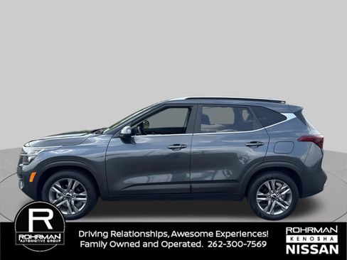 Used 2023 Kia Seltos S FWD image 2