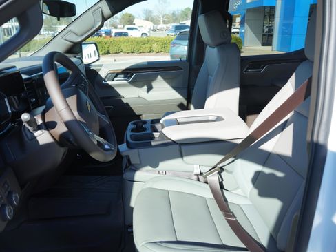 New 2026 Chevrolet Silverado 1500 LT w/ All Star Edition Plus AWD/4WD image 9